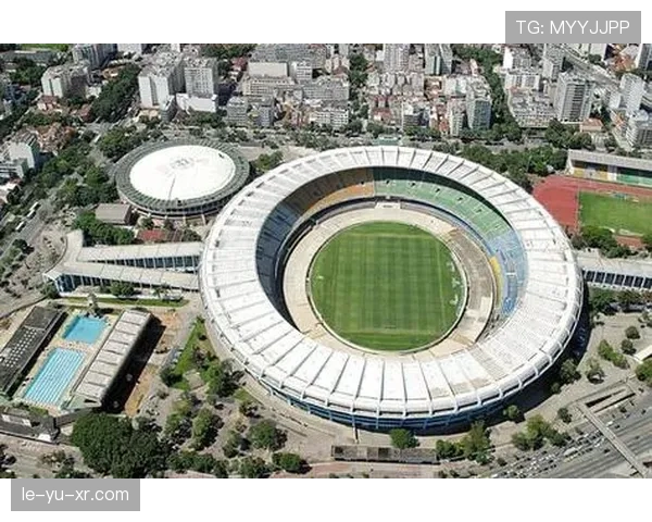 全球顶级俱乐部巡礼：探秘足球圣地的文化魅力与球迷热情