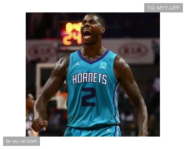 卡洛斯·普埃尔塔新赛季重磅亮相，肩负球队突破重任