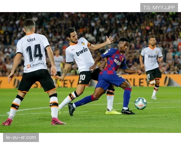 西甲蓝白队新赛季强势崛起，剑指巅峰重返荣耀